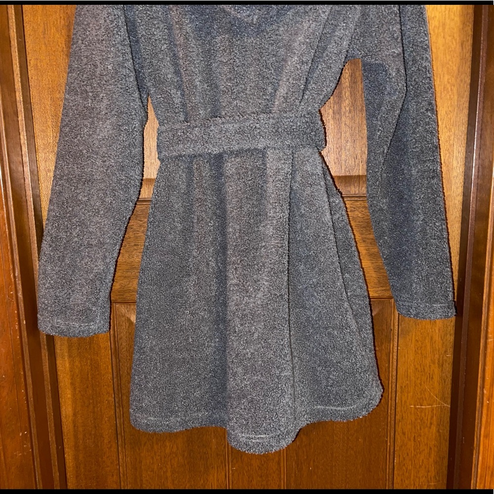 🌺 Ladies AMBRIELLE Sleepwear Robe. Size Small. 🌺 - Picture 6 of 8